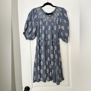 Size large women’s dress